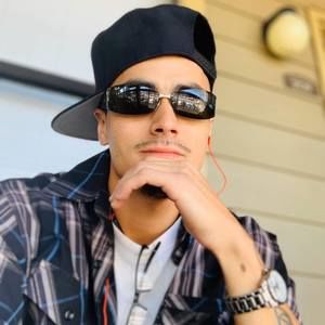 Meet your Posher, George